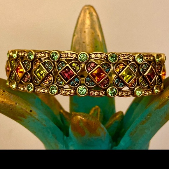 Heidi Daus Color Burst Swarovski 360 Bangle Bracelet - Picture 8 of 16